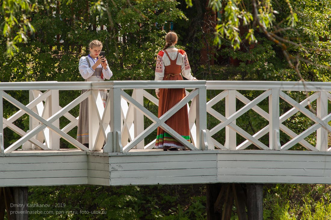 Артистки на горбатом мостике. Болдино