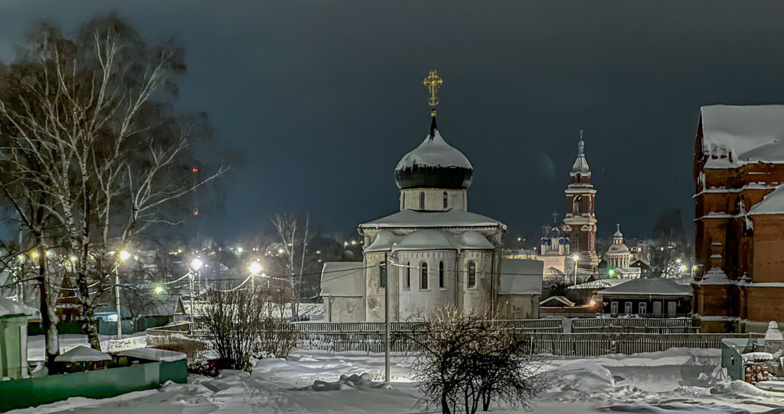 Георгиевский собор. Ночное фото. Вид с земляного вала