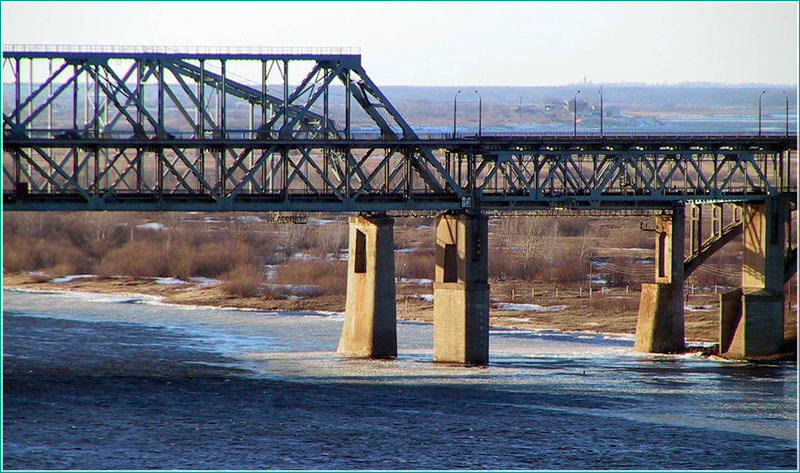 Фрагмент Борского моста. Вид с Волжской набережной. Старое фото