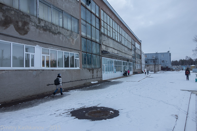 Бассейн Заря. Дзержинск. Вид со двора. Фото 2015 года