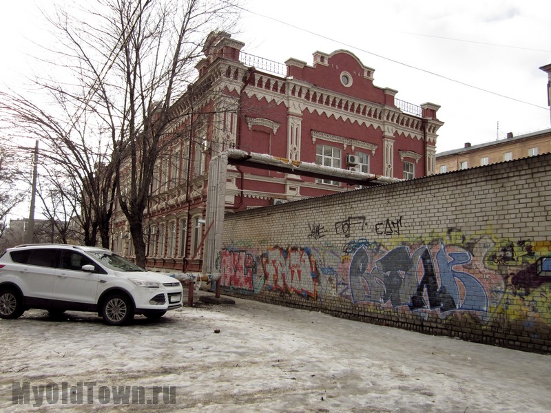 Дом номер 6  по улице Огарева. Фото Волгограда