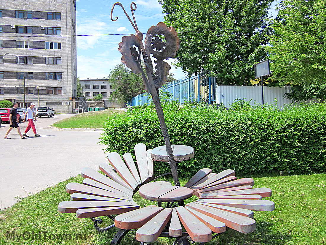 Волгоградская областная больница. Выставка скульптур Павла Черкиса